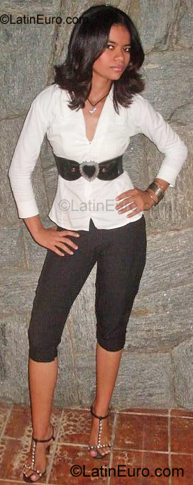 Date this hard body Brazil girl Rosiane from Fortaleza BR880