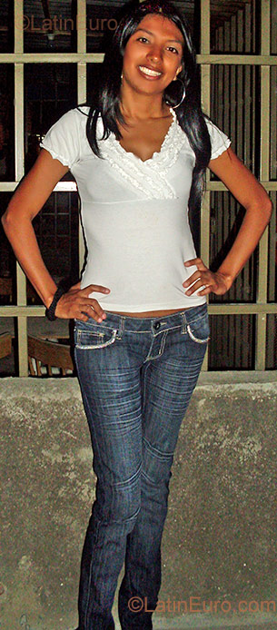 Date this funny Colombia girl Sandra Yamileth from Cali CO614
