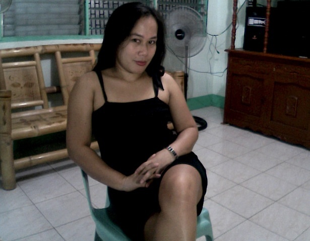 Date this nice looking Philippines girl Sexyvina from san carlos city CA68