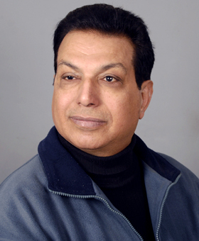 Date this fun India man Dr. from Delhi IN32