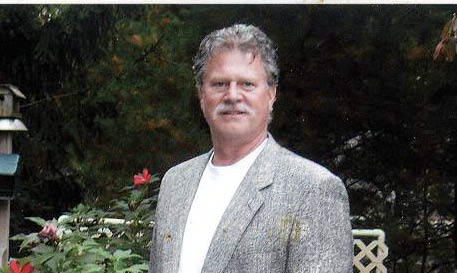 Date this tall United States man Doon from Muskegon US1990