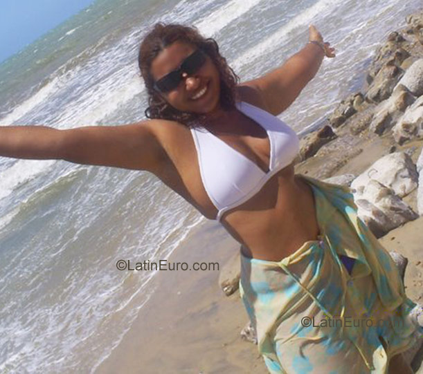 Date this athletic Brazil girl Denise Dominique from  BR927
