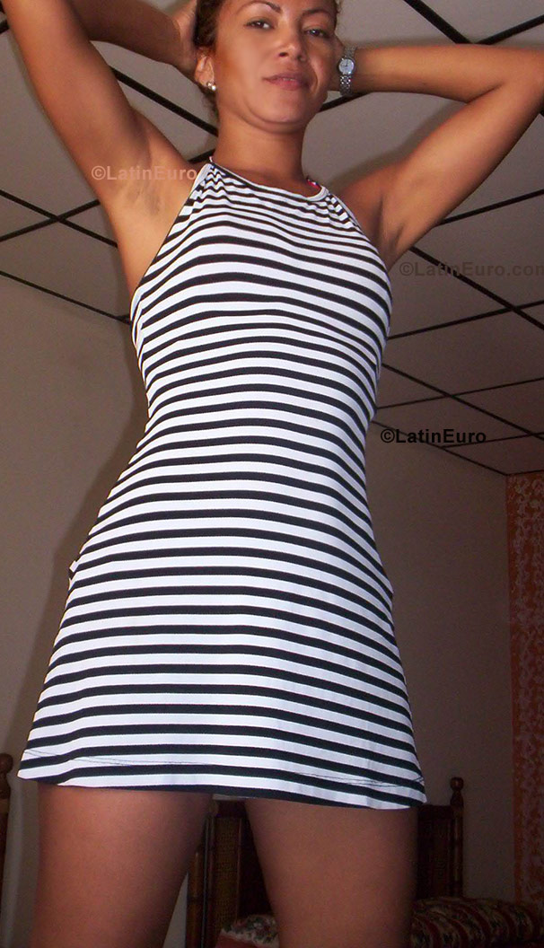 Date this stunning Colombia girl Brigida from Santa Marta CO650