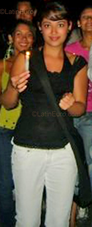 Date this sultry Colombia girl Estefania from Bello CO654