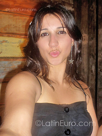 Date this good-looking Brazil girl Luciana from Brasilia BR947