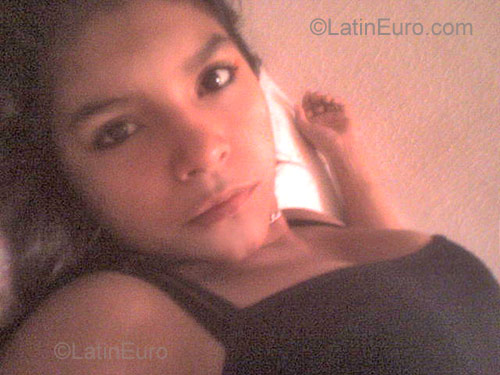 Date this hot Colombia girl Stefania from Cali CO679