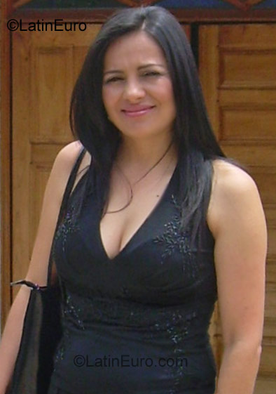Date this hard body Colombia girl Esperanza from Bucaramanga CO684