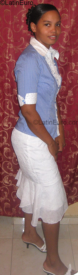 Date this delightful Dominican Republic girl Yorki Esmilna from Higuey DO744