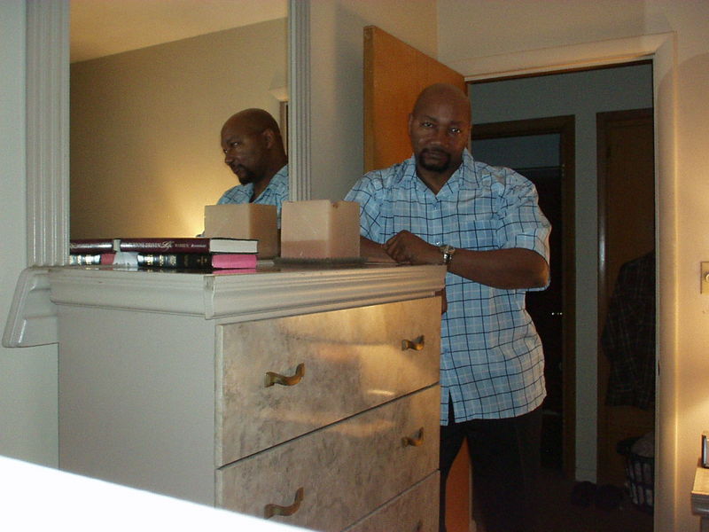 Date this happy United States man James from Columbus US2113