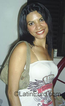 Date this funny Brazil girl Lucia from Presidente Prudente BR972