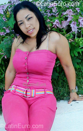 Date this pretty Dominican Republic girl Liariza from La Vega DO763