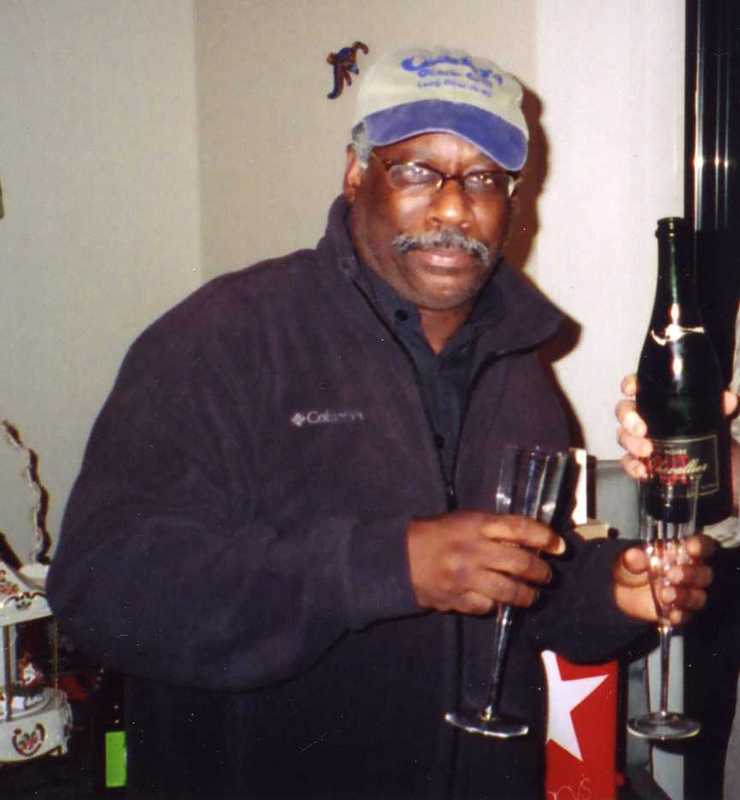 Date this stunning Dominican Republic man Blacksun from Seattle DO765