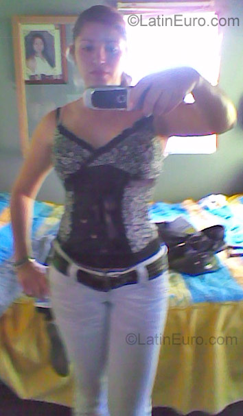 Date this hard body Colombia girl Gloria Irlen from Medellin CO727