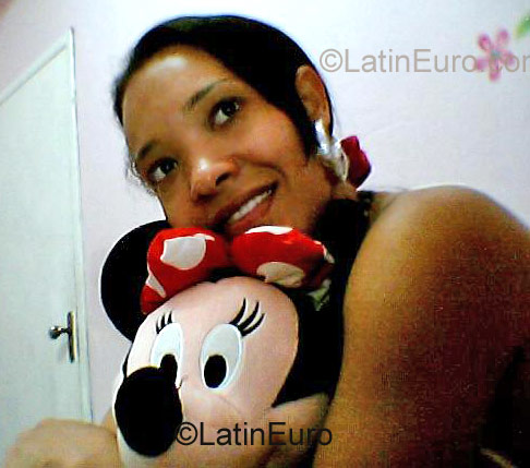 Date this sensual Brazil girl Luiza from Governador Valadares BR1016