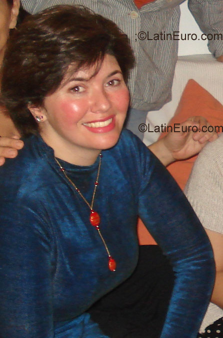 Date this athletic Brazil girl Laura from Pelotas BR1022