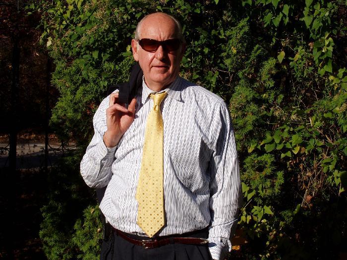 Date this foxy United States man THEKINGDOWNTHER from Chicago US2332