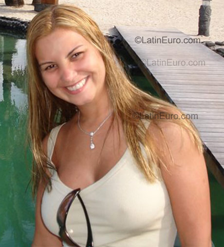 Date this lovely Brazil girl Patricia from Rio De Janeiro BR1046