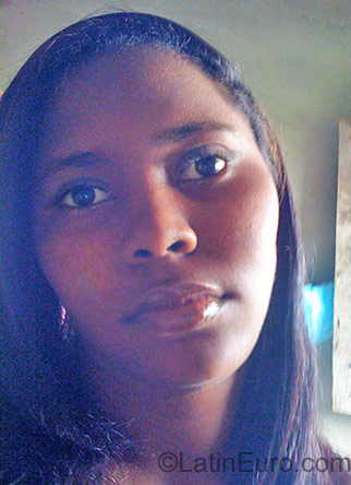 Date this voluptuous Dominican Republic girl Paula Nuris from Cotui DO878