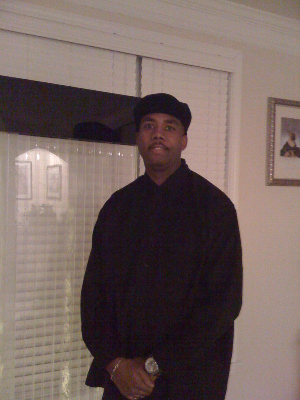 Date this nice looking United States man Al from Belcamp BR1095