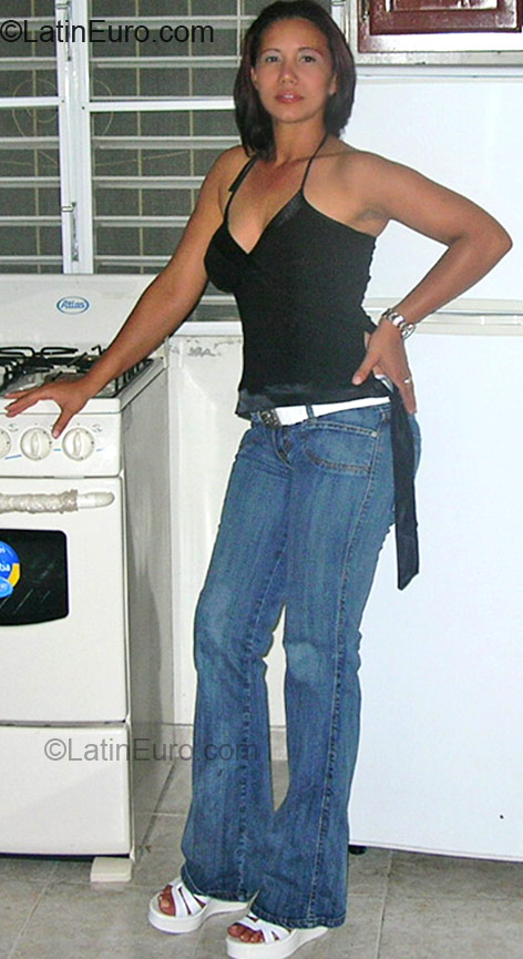 Date this hot Dominican Republic girl Maria Josefina from Santiago DO902