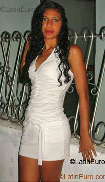 Date this sensual Colombia girl Jennyffer Alirio from Cali CO818