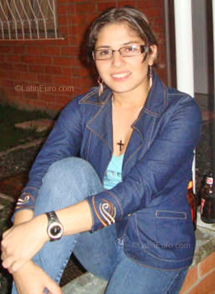 Date this charming Colombia girl Marcela from Pereira CO822
