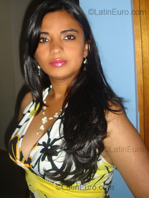 Date this hot Colombia girl Ingrid Andrea from Bogota CO853