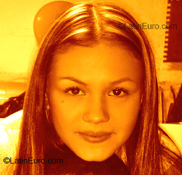 Date this sensual Colombia girl Monica Alejandra from Medellin CO857