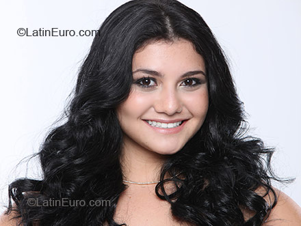Date this good-looking Brazil girl Kamilla from Sao Paulo BR1152