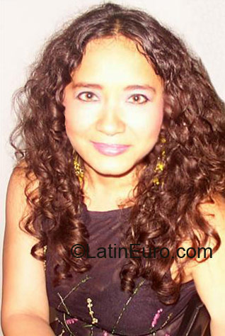 Date this sultry Peru girl Milagros from Lima PE94