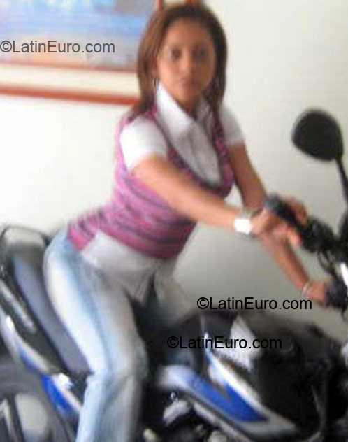 Date this charming Colombia girl Nina from  CO930