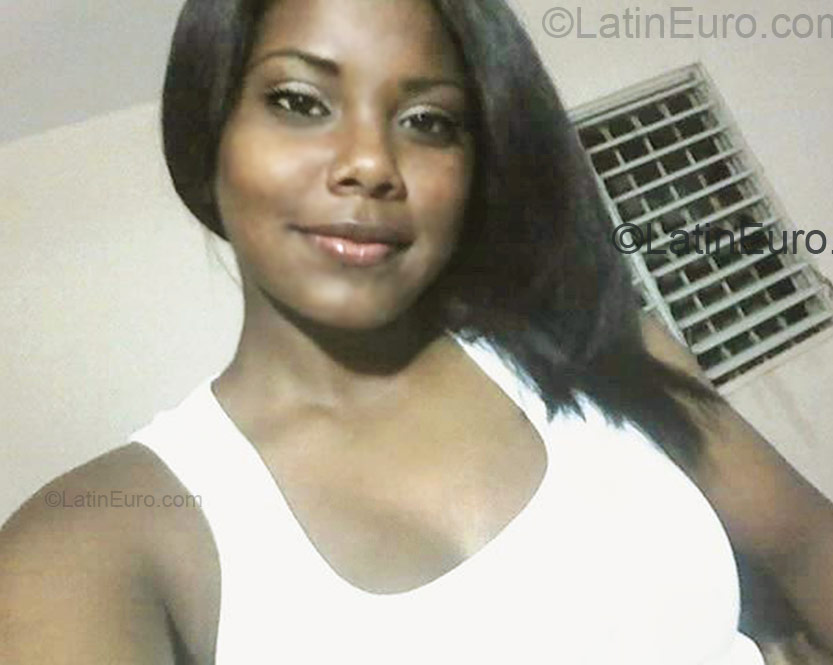 Date this beautiful Dominican Republic girl Yanisel from Santo Domingo DO1011