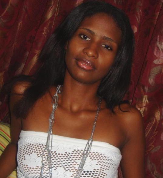 Date this happy Colombia girl Heidy from Colombia CO985