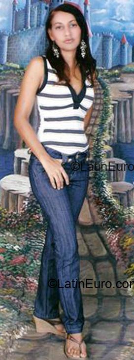 Date this passionate Colombia girl Carolina from Fundacion CO993