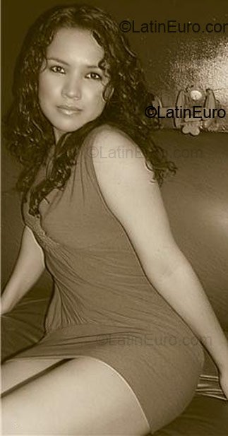 Date this voluptuous Mexico girl Candelaria Lizbeth from Nogales MX66