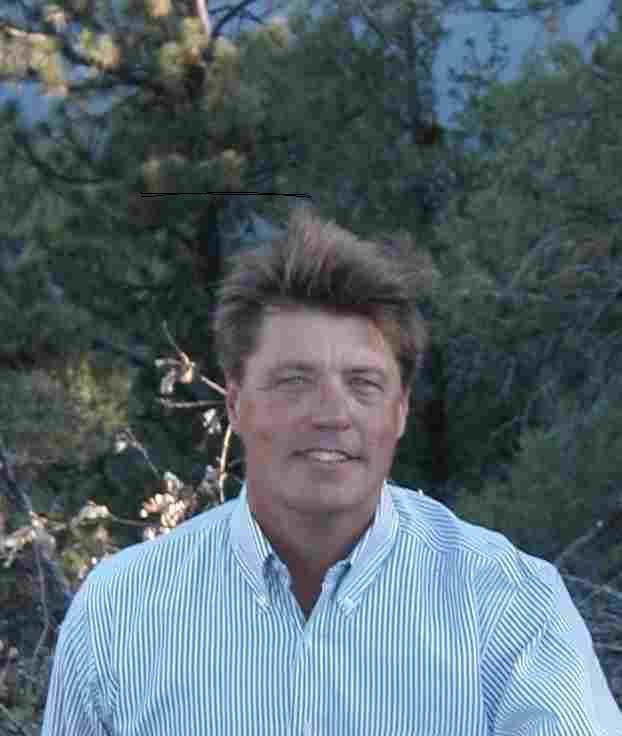 Date this attractive United States man Frm1002 from Fall River Mills US2899