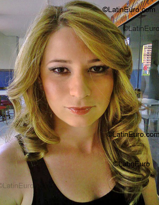 Date this charming Brazil girl Daniela from Ceilandia BR1293
