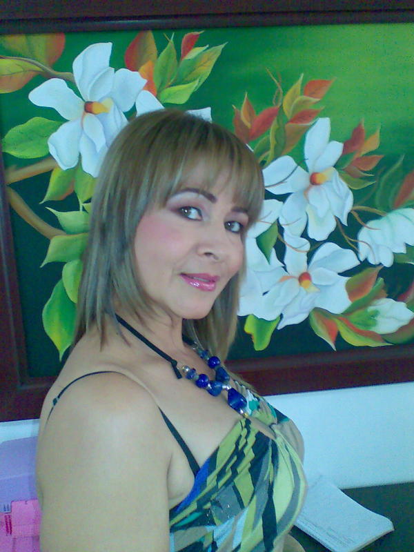 Date this hard body Colombia girl Maria from Bogota CO1093