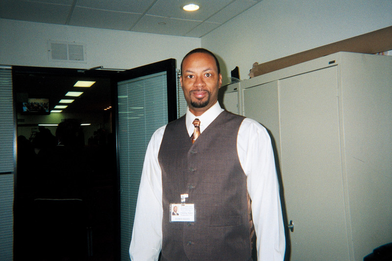 Date this exotic United States man Damon from Philadelphia US3083