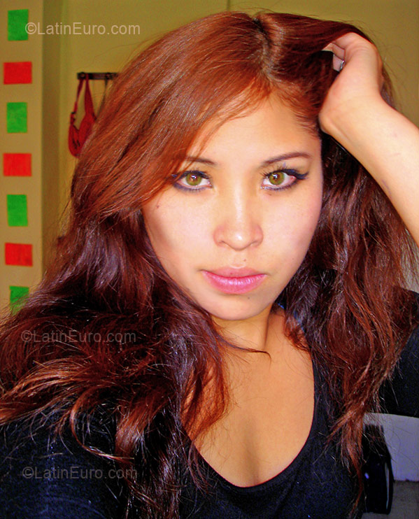 Date this charming Peru girl Claudia Estefania Mercdes from Arequipa PE101