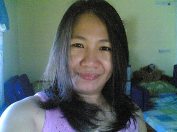 Date this hot Philippines girl Ems from Caloocan City PH139
