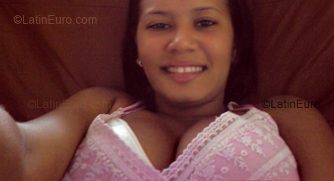 Date this lovely Dominican Republic girl Leidy from Santo Domingo DO1133