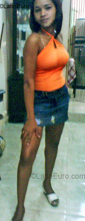Date this foxy Dominican Republic girl Milly Joseline from Santo Domingo DO1207