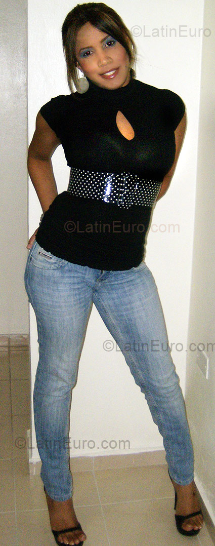 Date this gorgeous Dominican Republic girl Eridania nicaury from Santo Domingo DO1208