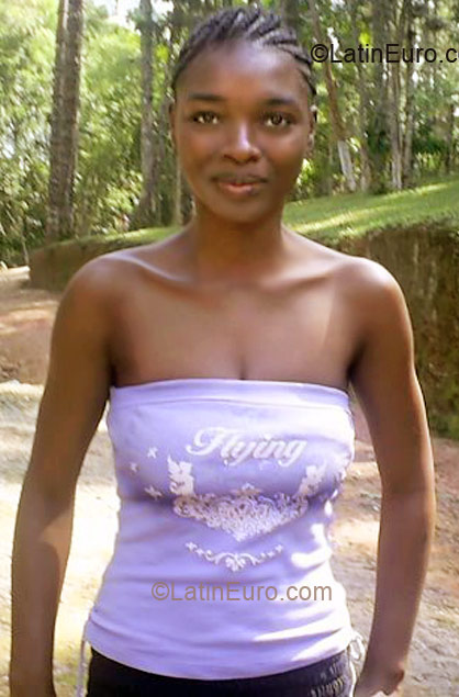 Date this hot Brazil girl Tamires from Sao Paulo BR1433