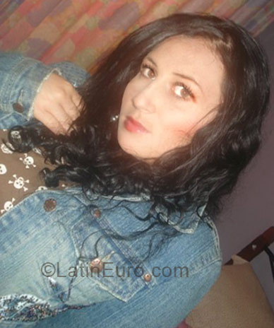 Date this foxy Colombia girl Diana Maria from Bogota CO1151