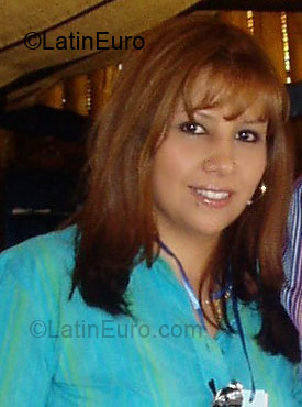Date this happy Colombia girl Luz Mireya from Bogota CO1159