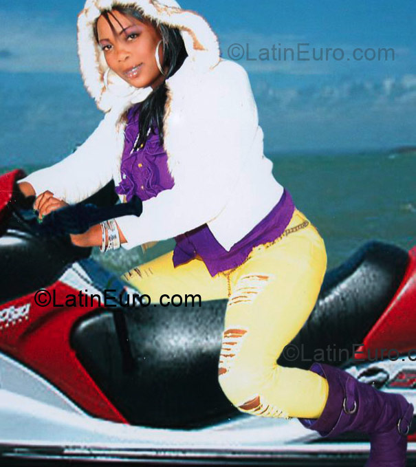 Date this tall Jamaica girl Samantha from Manchester JM39