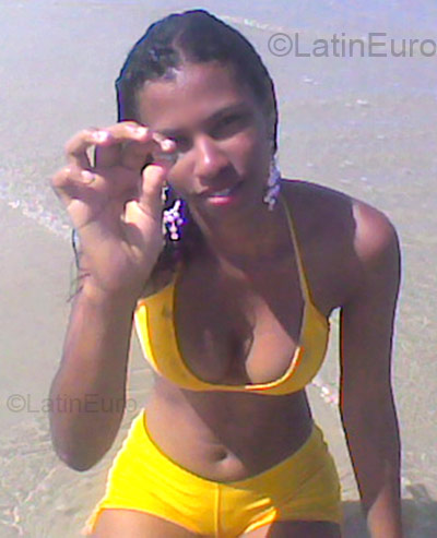 Date this delightful Brazil girl Carine from Ilheus BR1465