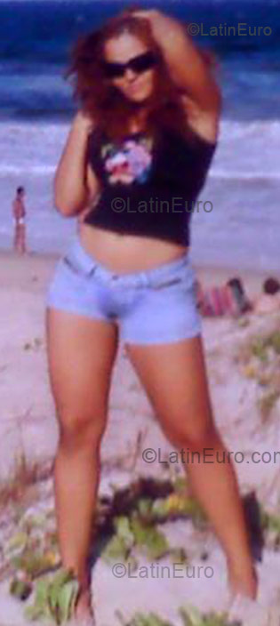 Date this gorgeous Brazil girl Lucian from Rio De Janeiro BR1467